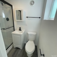 20ft New Luxury Container Homes-From $17,900 - Image 6 Thumbnail