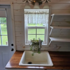 Adorable Texas Tiny House on Wheels 2 bed 1 bath - Image 6 Thumbnail