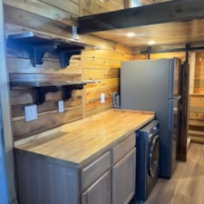 PRICE REDUCED! BEAUTIFUL Woodworker's Cabin Tiny House on Wheels - Image 4 Thumbnail