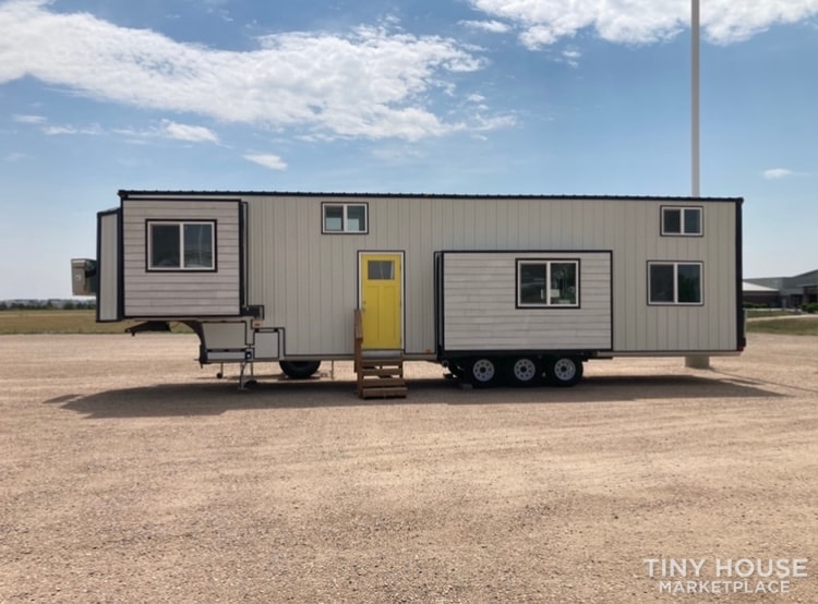 Big Ben’s RV Park and Tiny House Community (Arriba) - Slide 2