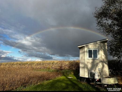 Custom 28ft tiny home perfect for full time living or rental