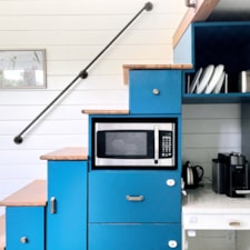 Modern 30ft Tiny House (THOW) RV Certified - Image 5 Thumbnail